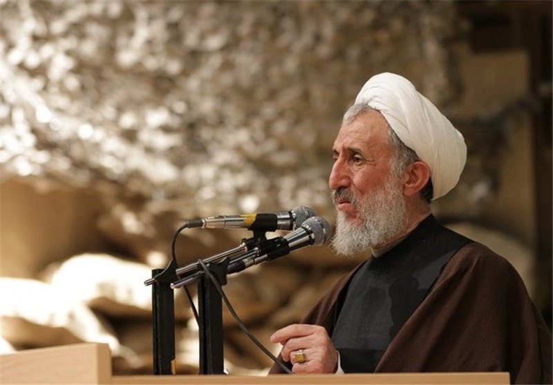 کسانی که به فرهنگ عمومی دستاندازی میکنند یا جاهلند یا مزدور بیگانه