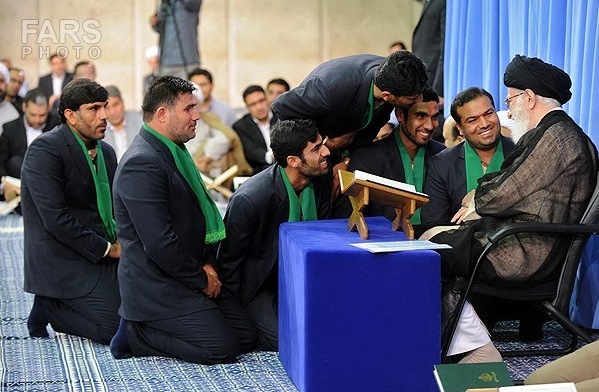 محفل نورانی انس با قرآن کریم در حضور رهبر معظم انقلاب اسلامی21