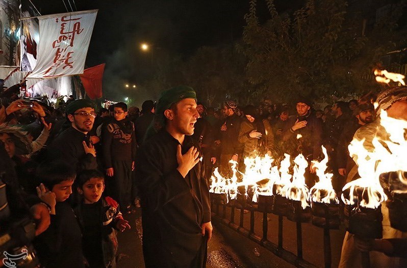 مراسم مشعل گردانی در دولت آباد تهران