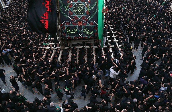 مراسم نخل برداری در حسینه شاه ابولقاسم واقع در محله فهادان یزد 1
